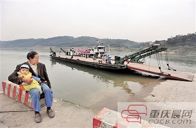 重庆城车渡最盛时曾有8条航线,现在只剩北碚三土嘉陵江车渡仍在运行