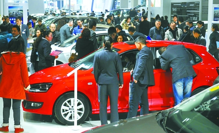 2013重庆汽车消费节首日 重庆市民每分钟买走3辆车