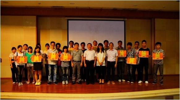 凤凰花社“爱心包裹劝募挑战赛”颁奖大会圆满召开