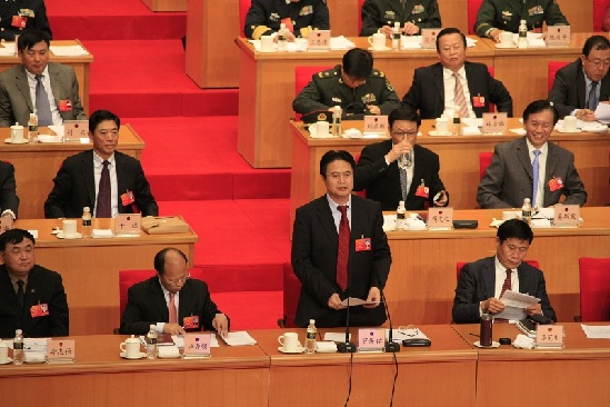 海南省五届人大一次会议开幕 蒋定之做报告