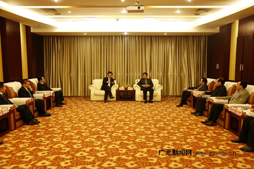 马华王菲会见中国石油四川销售公司总经理付斌一行