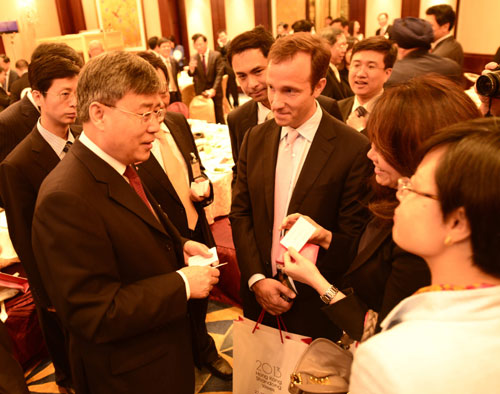 山东将加强与香港国际金融机构合作