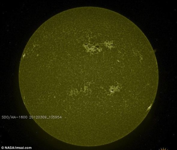 美卫星拍太阳风暴震撼照：表面现巨大漩涡