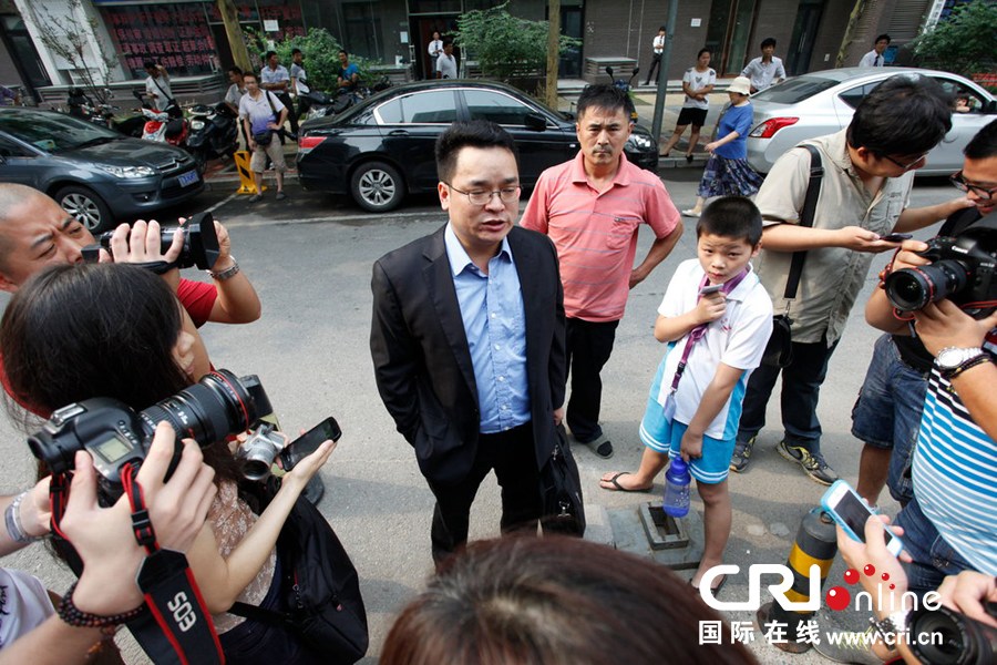 李某案举行庭前会议梦鸽现身 被告本人将出席