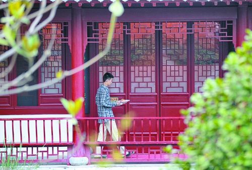 郑州一公园每天只开4小时 闭园后变高档餐馆(图)