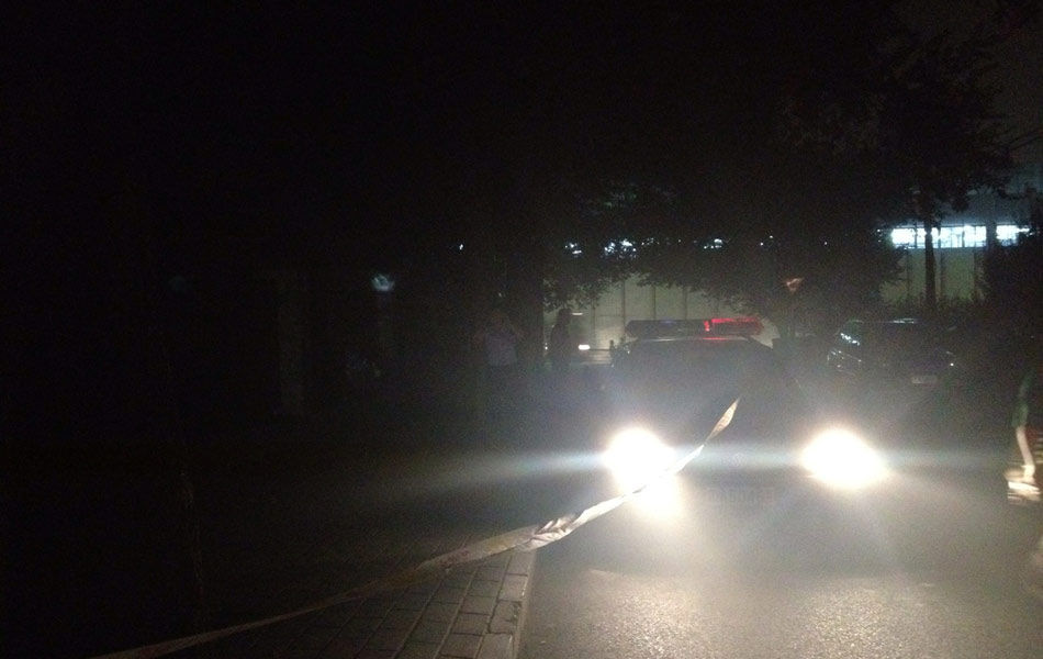 北京传媒大学附近发生抢劫杀人案 女生被捅数刀