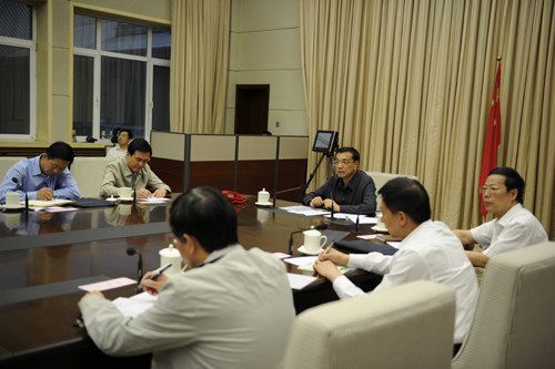 李克强召开关于德惠市特别重大火灾事故视频会议