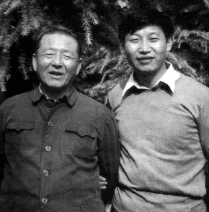习仲勋家风严到“不近人情”：教女儿“夹着尾巴做人”