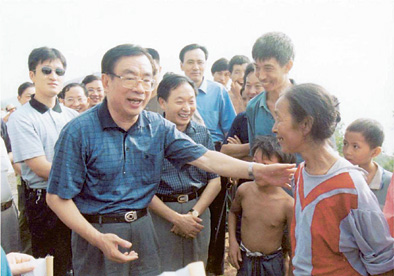 《贺国强党建工作文集》：谈党建也谈人生