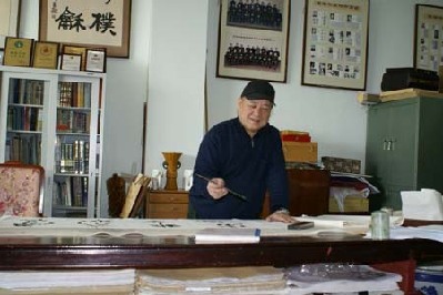 为农民写对联的书法大师——对话启功弟子李洪海