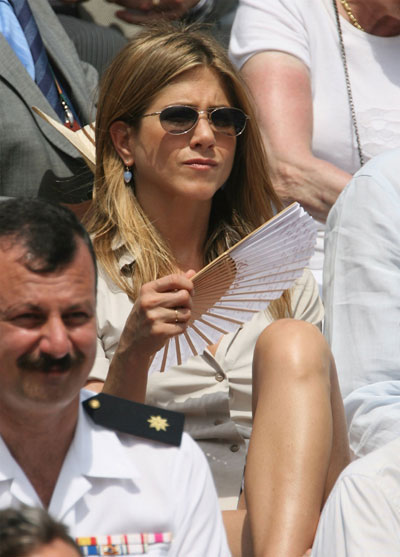Aniston and Vince out in the open