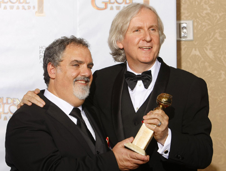 James Cameron pose with his award best motion picture for 