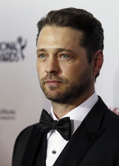 Celebs arrive at 38th International Emmy Awards in New York City