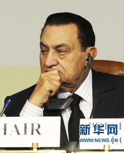 穆巴拉克走下神坛 政局扑朔迷离 埃及天空何时晴