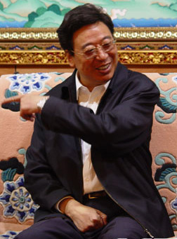 中国为什么要修建青藏铁路？