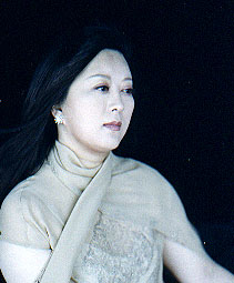 访德籍韩裔钢琴家金美京(图)