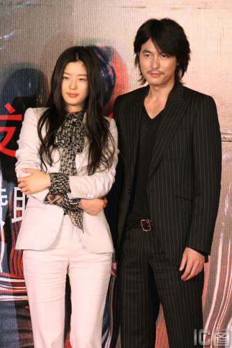《雏菊》北京首映 全智贤:性感是对我高度评价(图)