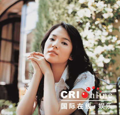 宋慧乔意大利街头情妩媚动人(组图)