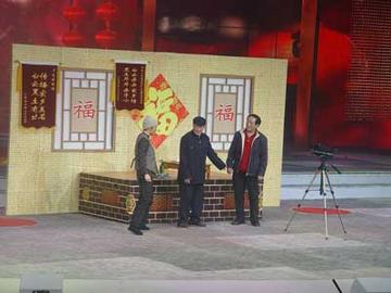 赵本山九度封“小品王” 网友劝其让位(图)