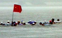 俄中传统游泳友谊赛 见证两国人民情谊