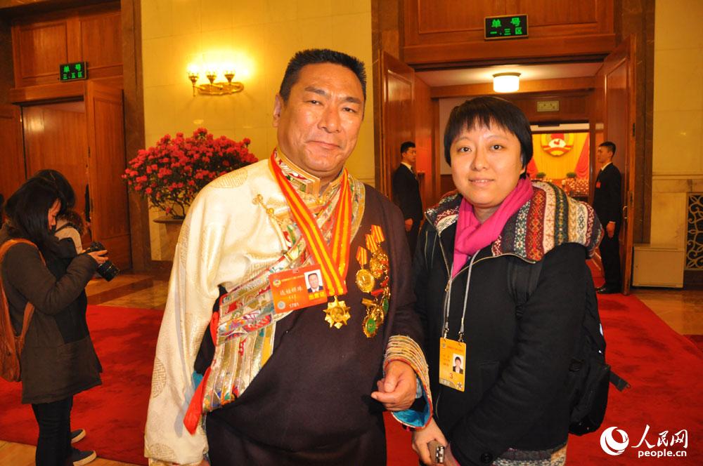 “两会”少数民族和宗教界委员受追捧
