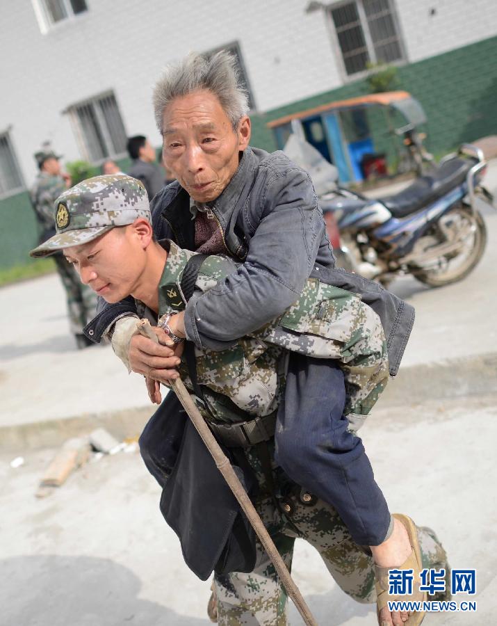 图集:灾难中那些让人安心的身影