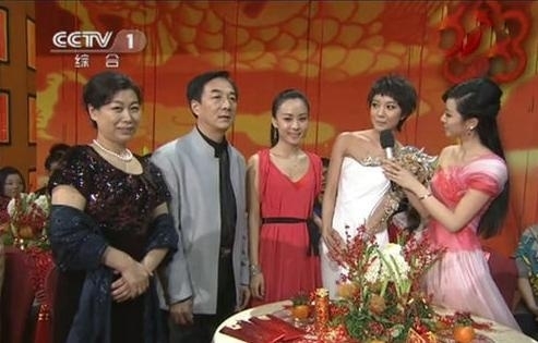 明星罕见全家福：周涛清新可人 吴尊全家俊男美女