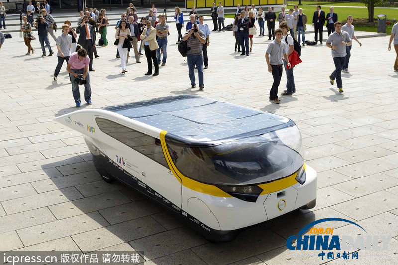 全球首辆家用太阳能汽车造型炫酷 可跑近700公里(组图)