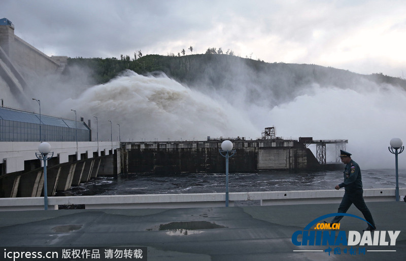 俄罗斯阿穆尔河水位上涨 城市进入紧急状态（高清组图）