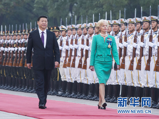 习近平会见澳大利亚总督：推动双边自贸协定早日取得突破