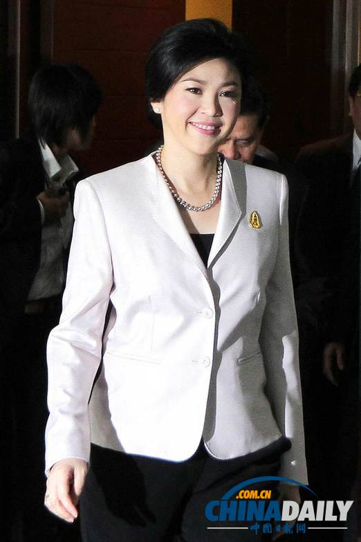 泰国“红衫军”欲举行集会 为英拉“摇旗呐喊”