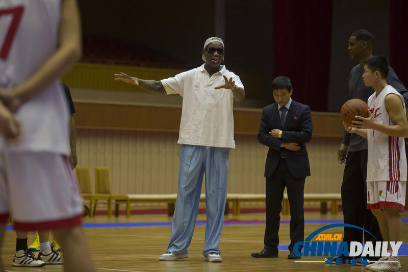 朝鲜用印有金正恩罗德曼头像伏特加招待前NBA球星