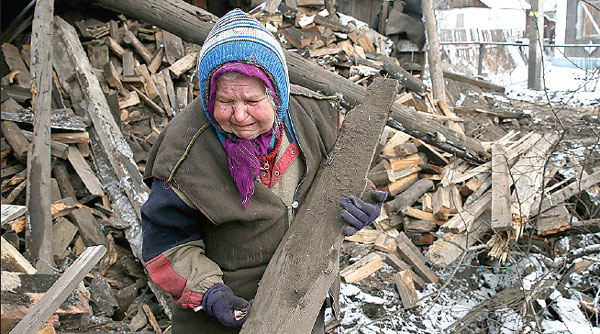 Dozens killed before Minsk peace talks