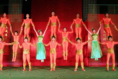 Chinese travel on show in Singapore