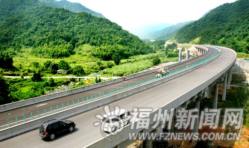 福州构筑立体交通网络　打造海西新能源产业基地