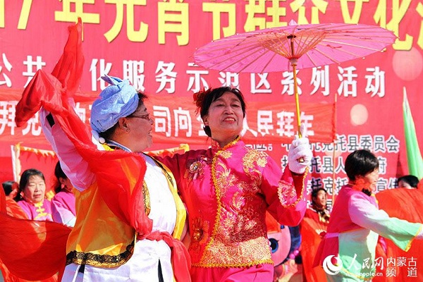 Togtoh county celebrates Lantern Festival