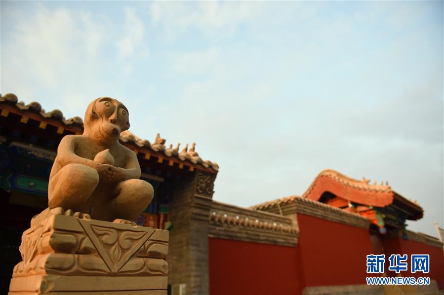 Historical town in Bayanhot completes rennovations