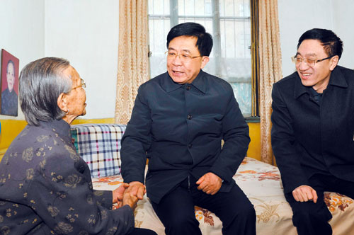 Datong Party secretary pays a visit to elderly CPC member