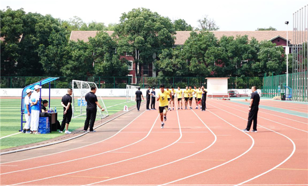 Volleyball players give their all in physical fitness test