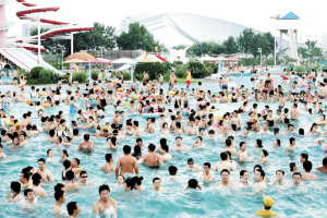 Scorching heat grills Tianjin