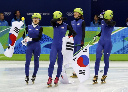 Moments of Vancouver women's 3,000 metres relay