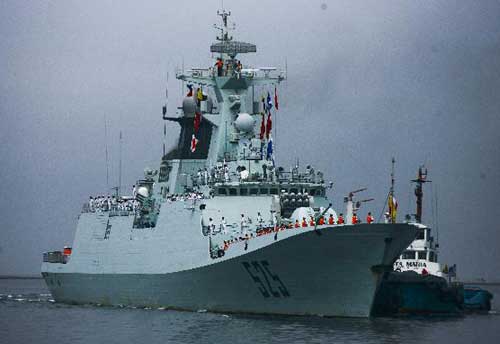 Chinese Naval fleet visits Philippines