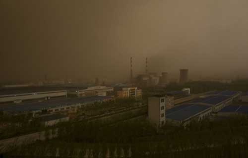 3 dead, 2 missing in sandstorm in E China
