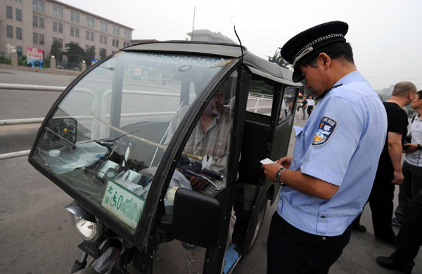 Beijing to crack down unlicensed vehicles