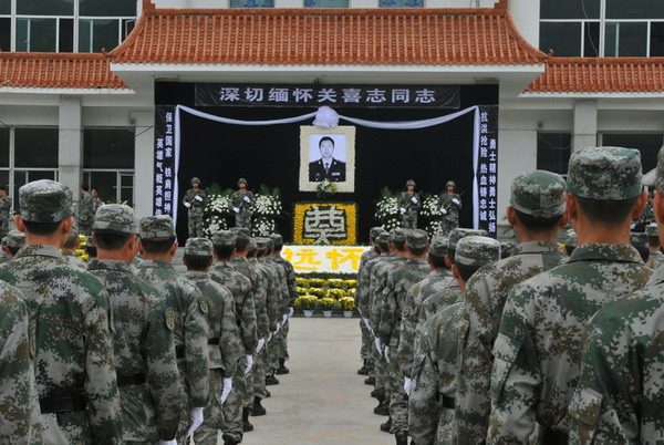 Memorial service for flood hero in NE China