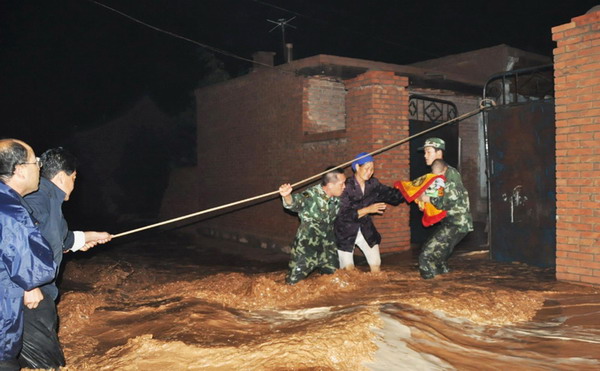 Flood forces evacuation of 1,000 in NW China city