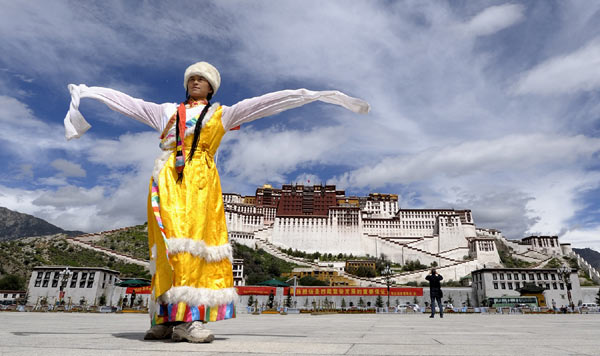 Tibet receives 5 M tourists in first eight months