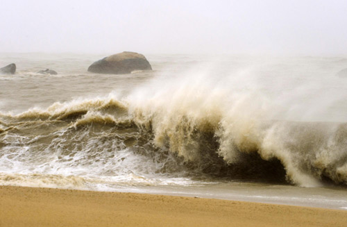 Typhoon Megi lands at E China's Fujian