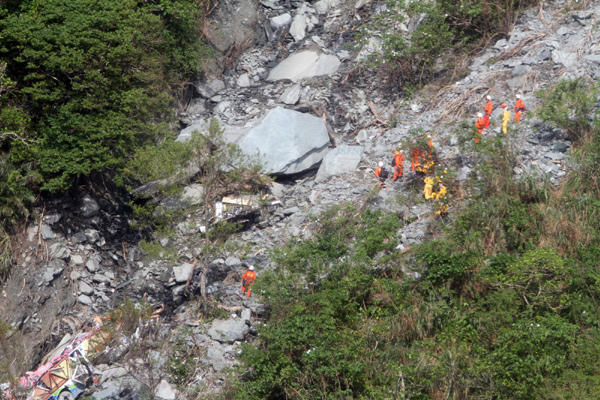 Families of mainland victims mourn in Taiwan