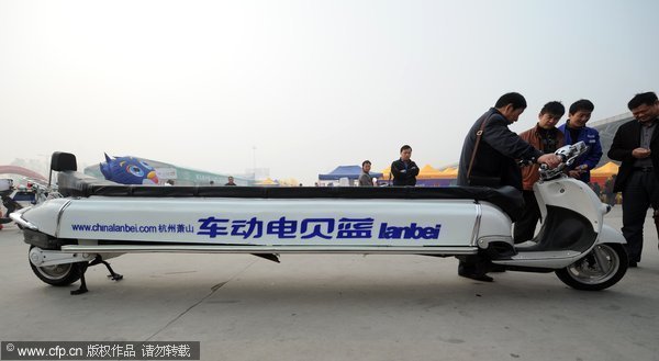 Limo-like bicycle on display in E China